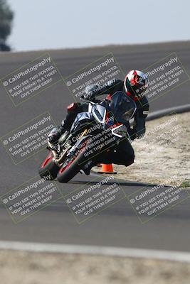 media/Nov-01-2025-TrackDaz (Sat) [[2b4d5192bc]]/B Group/1220pm (Turn 2 Outside)/